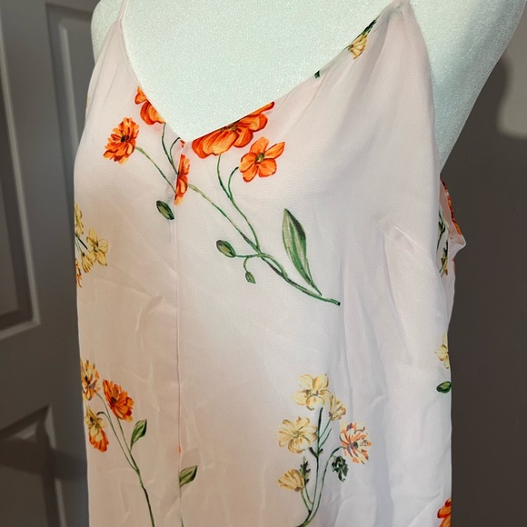 Who What Wear Pink Floral Hi-Lo Sleeveless Dress - Picture 4 of 8